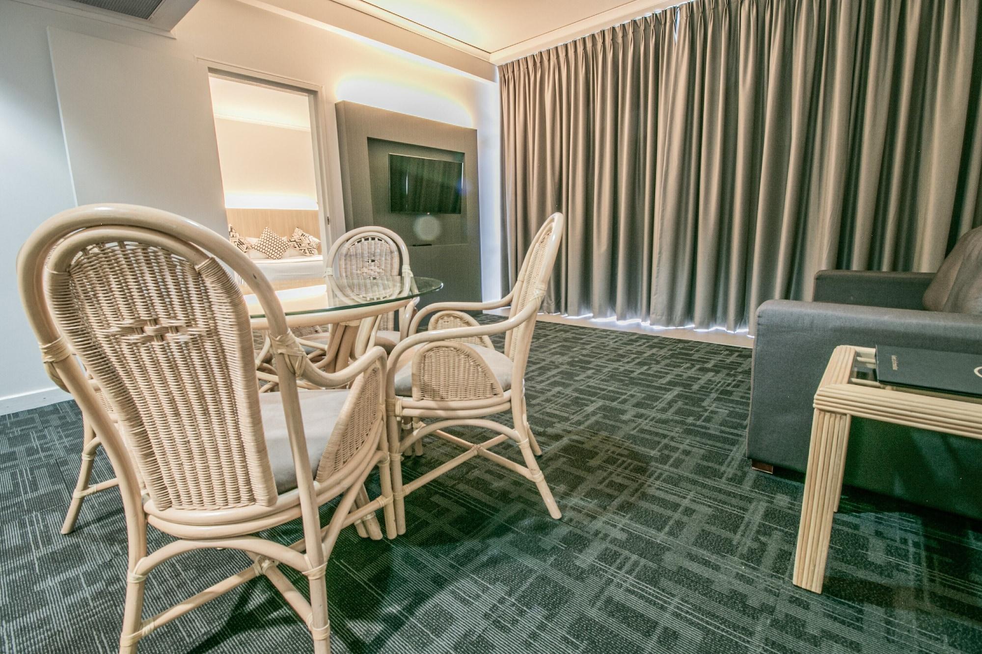 Resort Absolute Beachfront Opal Cove 4*
