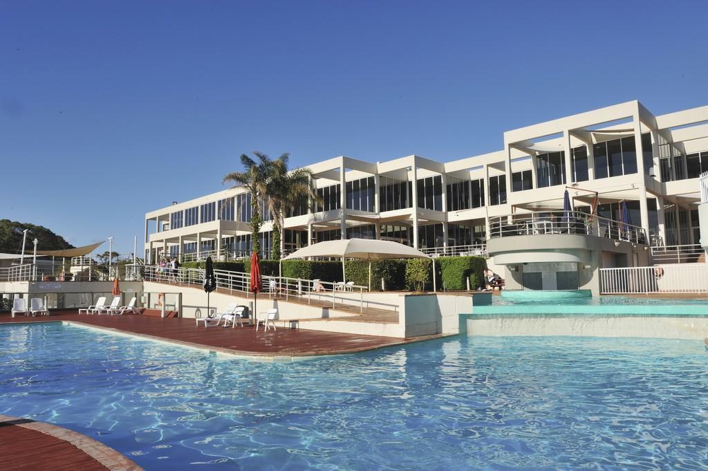 Resort Absolute Beachfront Opal Cove 4*