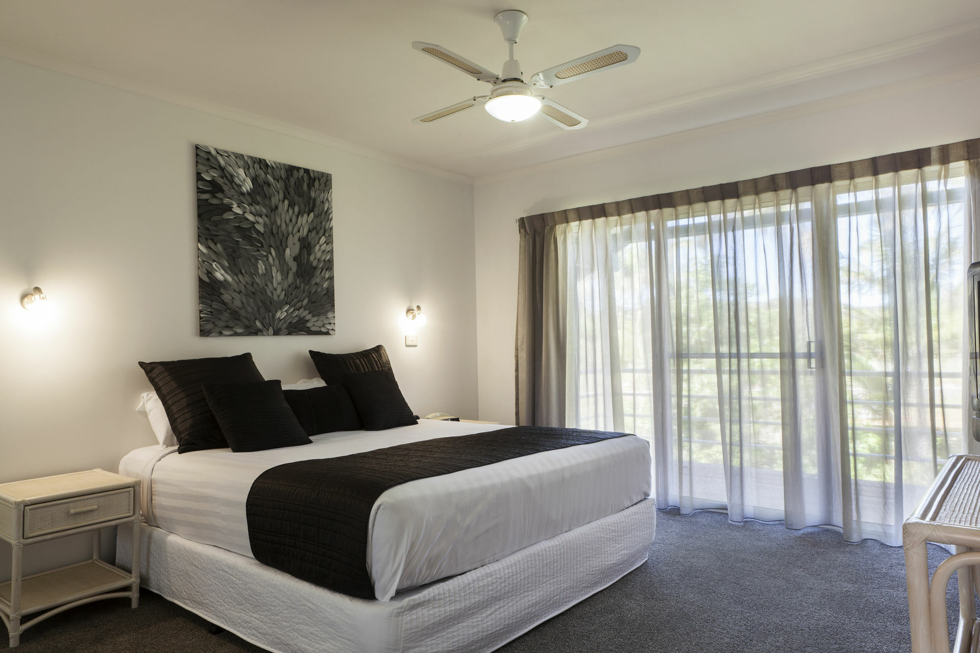 Absolute Beachfront Opal Cove Resort