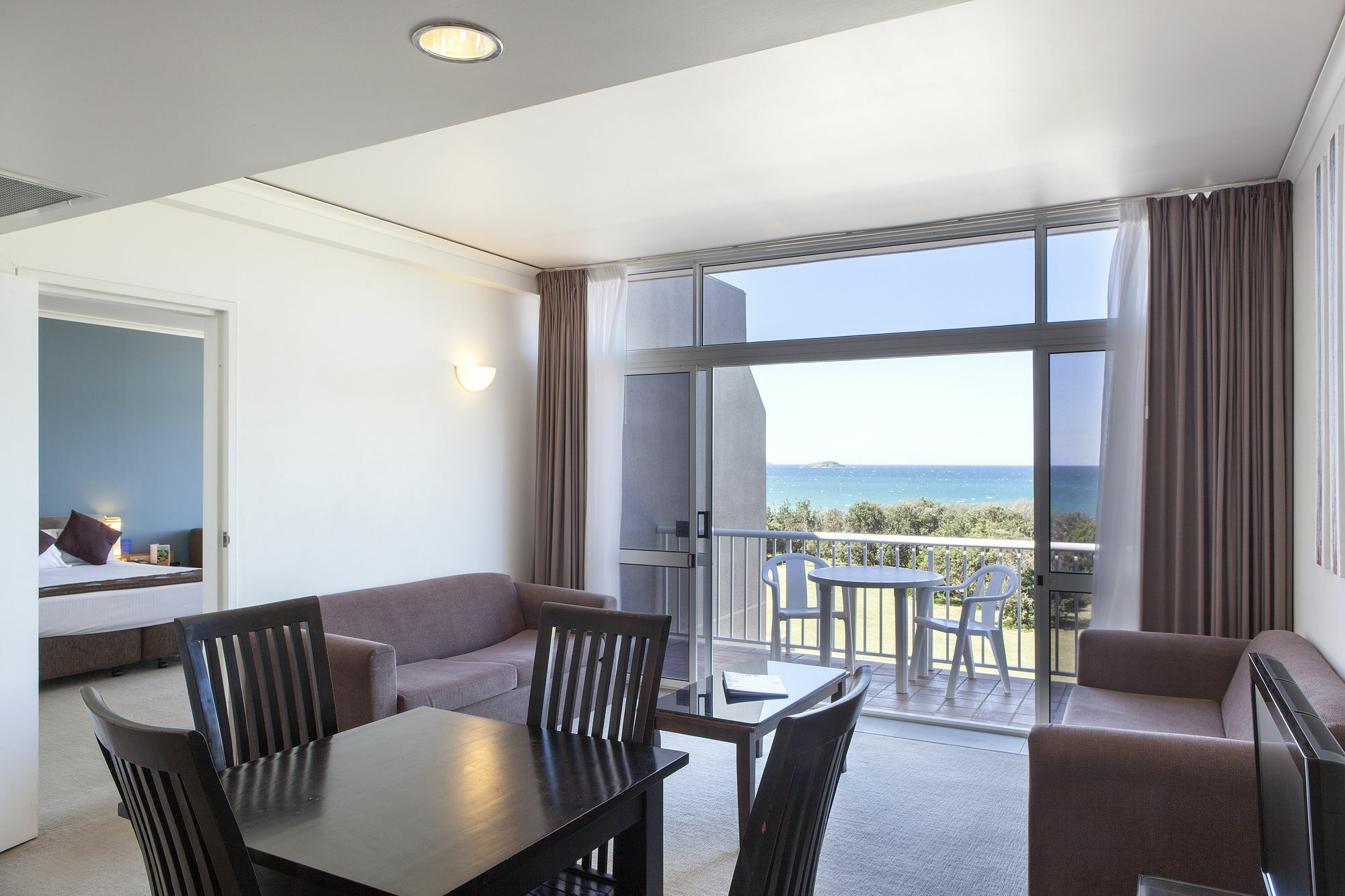 Resort Absolute Beachfront Opal Cove 4*